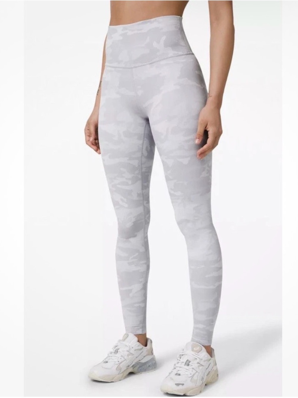 Lululemon-Incognito Camo Multi Gray / Alpine White in a Size 8